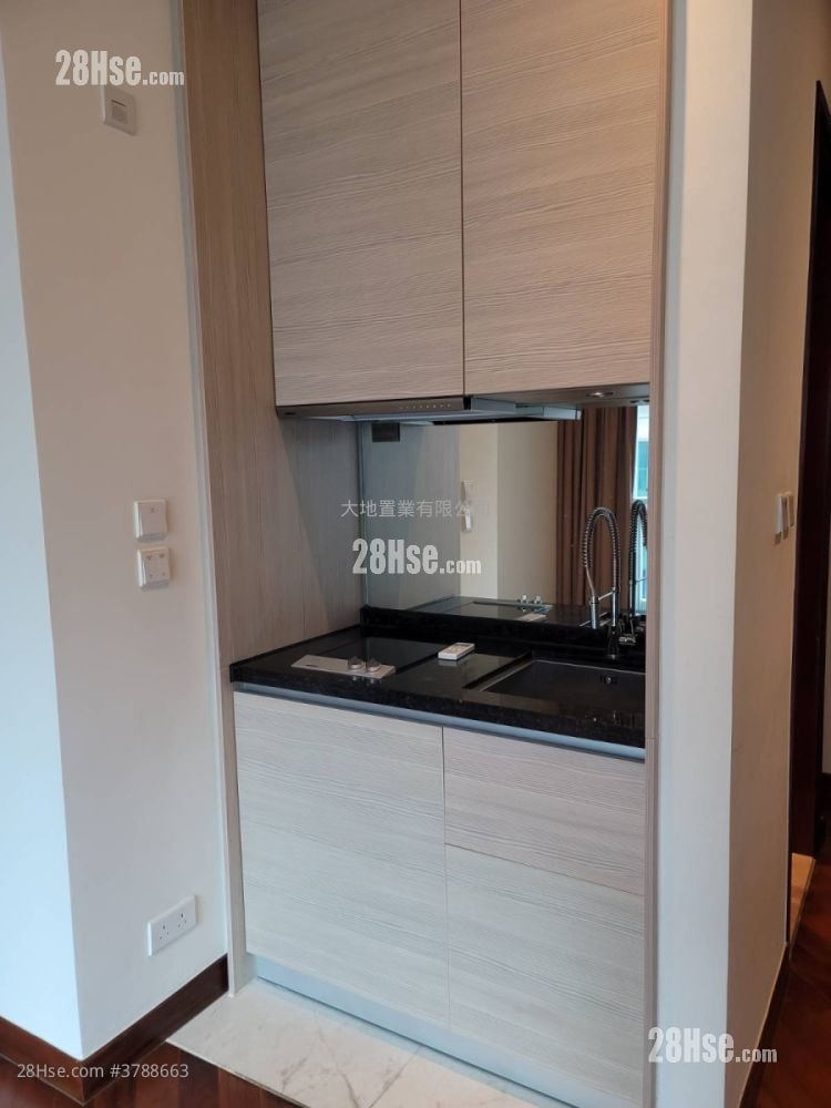 The Avenue Rental Studio , 1 Bathroom 338 ft²