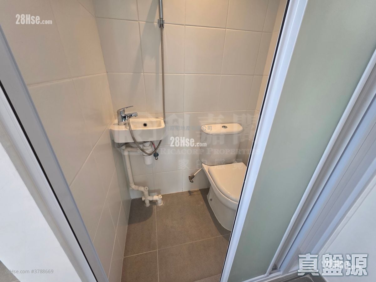 One Princeton Rental 3 Bedrooms 821 ft²