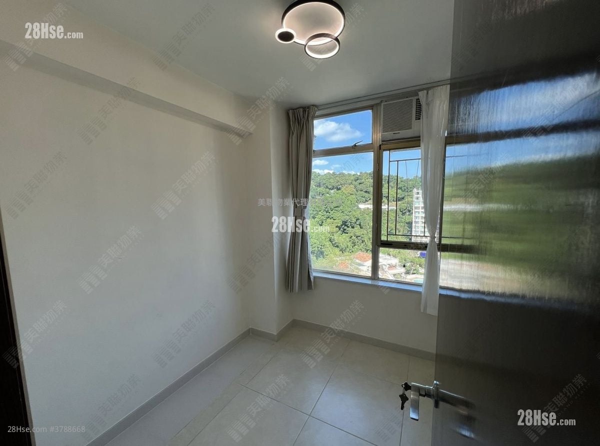 Classical Gardens Sell 3 Bedrooms , 2 Bathrooms 722 ft²