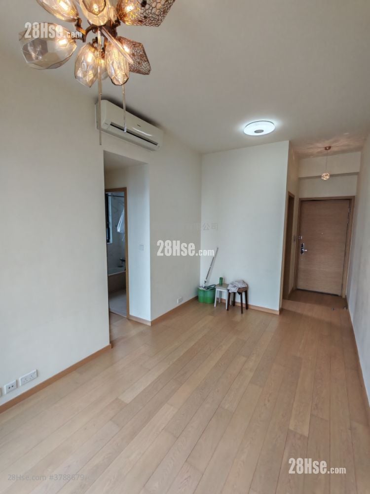 Mantin Heights Rental 2 Bedrooms , 1 Bathroom 581 ft²