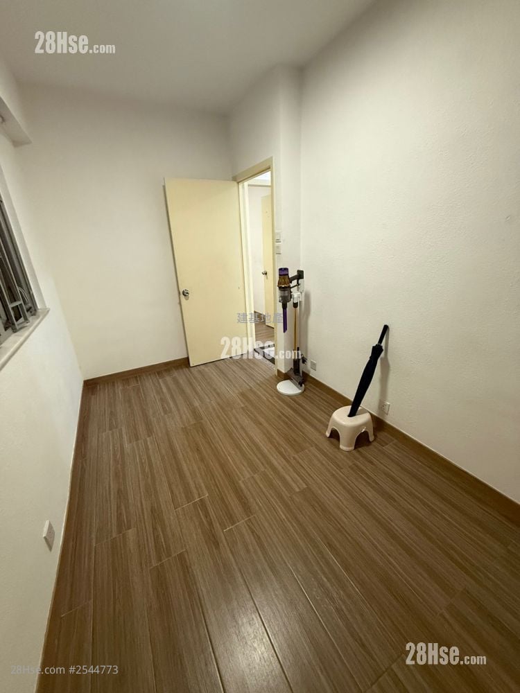 Tsuen Wan Garden Rental 3 Bedrooms , 1 Bathroom 548 ft²