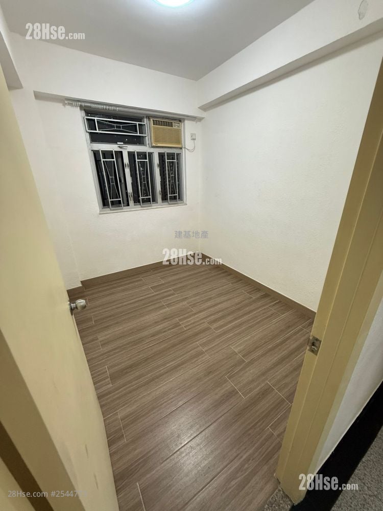 Tsuen Wan Garden Rental 3 Bedrooms , 1 Bathroom 548 ft²