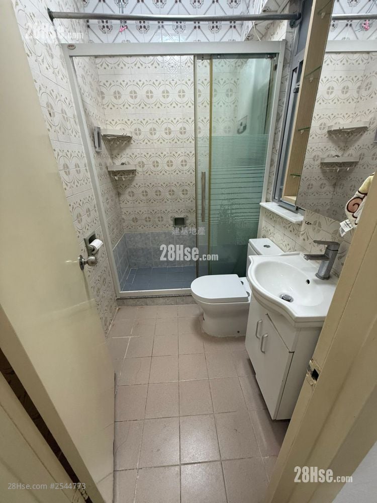 Tsuen Wan Garden Rental 3 Bedrooms , 1 Bathroom 548 ft²