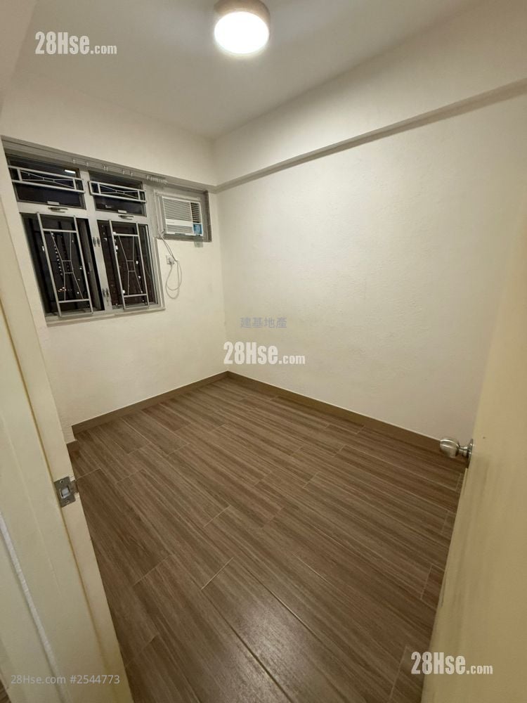 Tsuen Wan Garden Rental 3 Bedrooms , 1 Bathroom 548 ft²