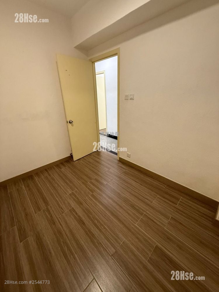 Tsuen Wan Garden Rental 3 Bedrooms , 1 Bathroom 548 ft²