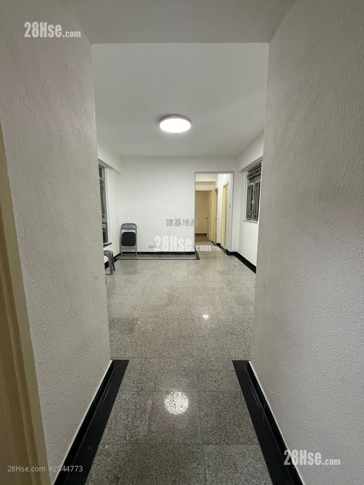 Tsuen Wan Garden Rental 3 Bedrooms , 1 Bathroom 548 ft²