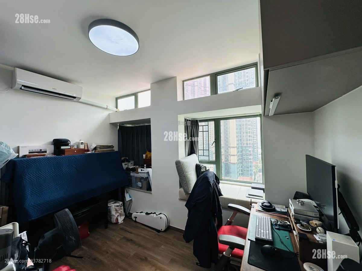 蔚蓝湾畔 售盘 2 房 , 2 浴室 745 平方尺