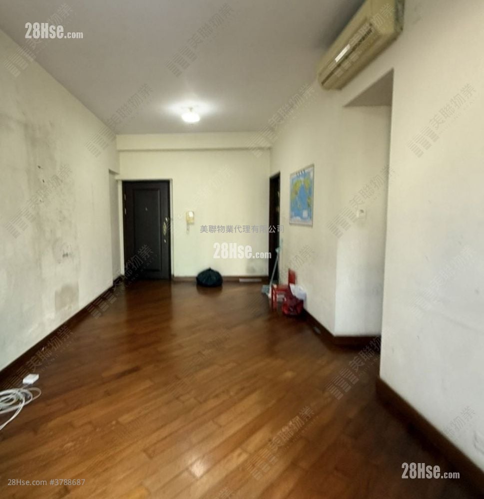 御龙山 售盘 3 房 , 2 浴室 696 平方尺