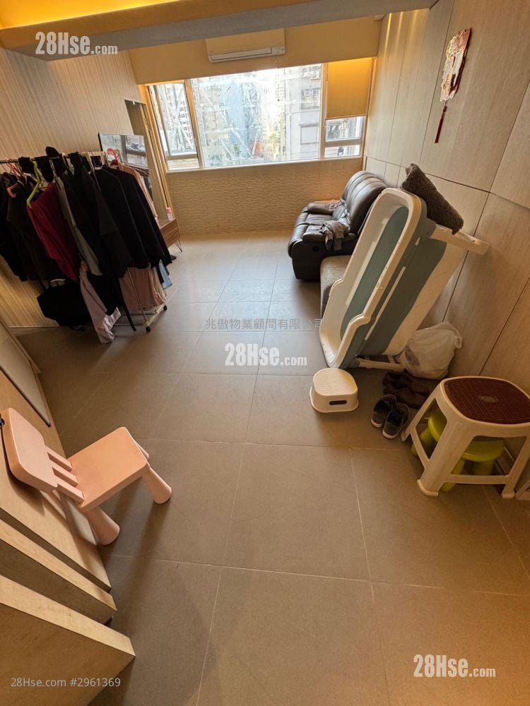 界限街 售盘 2 房 , 1 浴室 590 平方尺