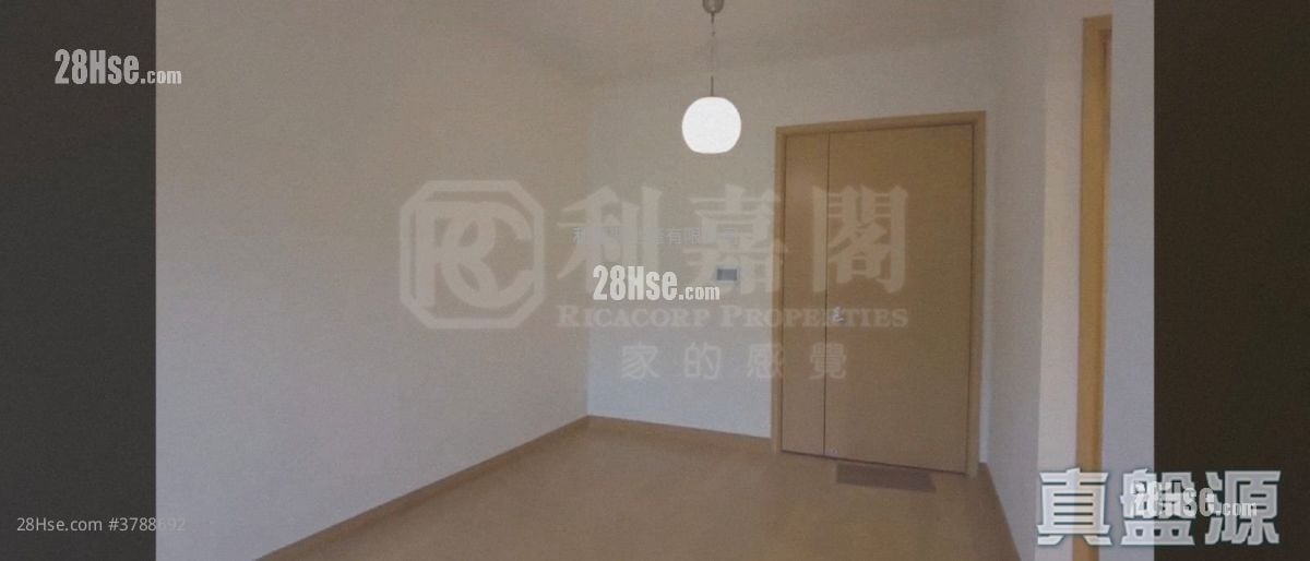 Kadoorie Hill Sell 2 Bedrooms 610 ft²