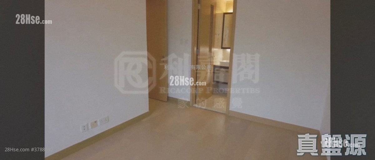 Kadoorie Hill Sell 2 Bedrooms 610 ft²