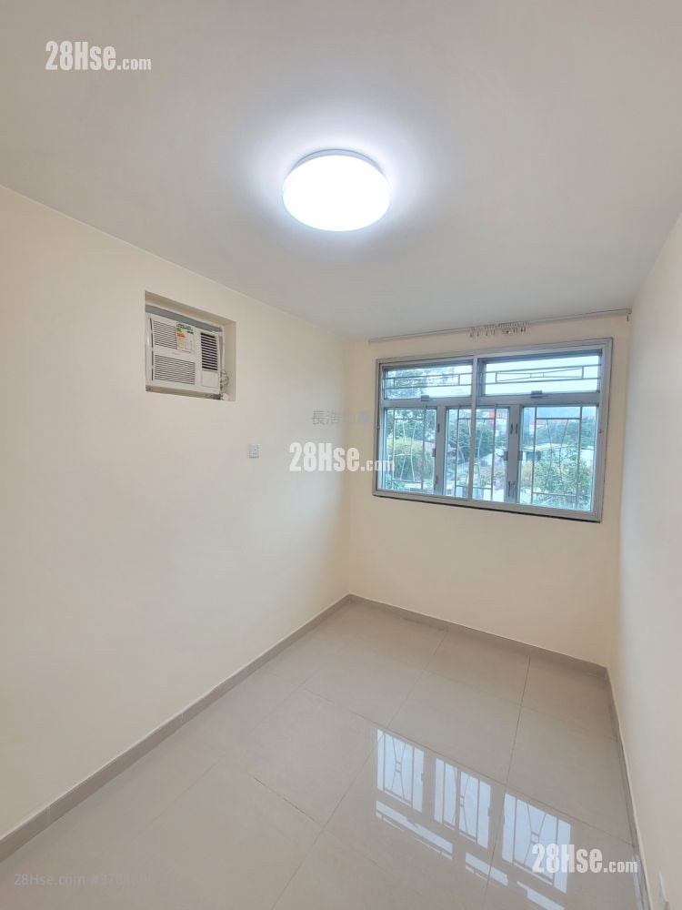 Village Sell 3 Bedrooms , 2 Bathrooms 1,480 ft²