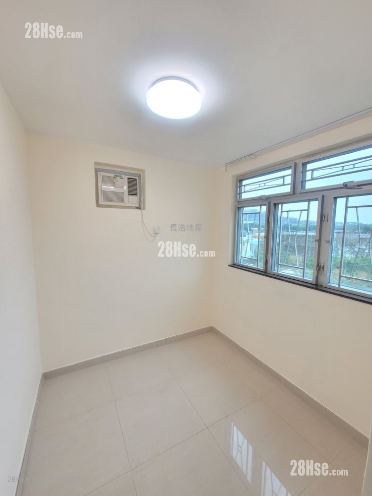 Village Sell 3 Bedrooms , 2 Bathrooms 1,480 ft²