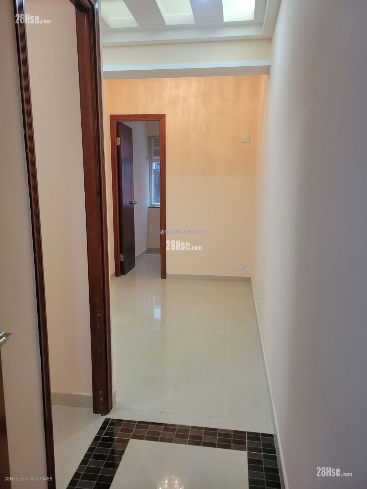 中美楼 售盘 2 房 , 1 浴室 335 平方尺