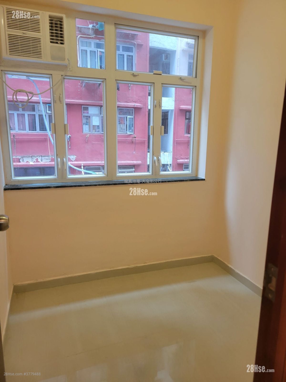 中美楼 售盘 2 房 , 1 浴室 335 平方尺