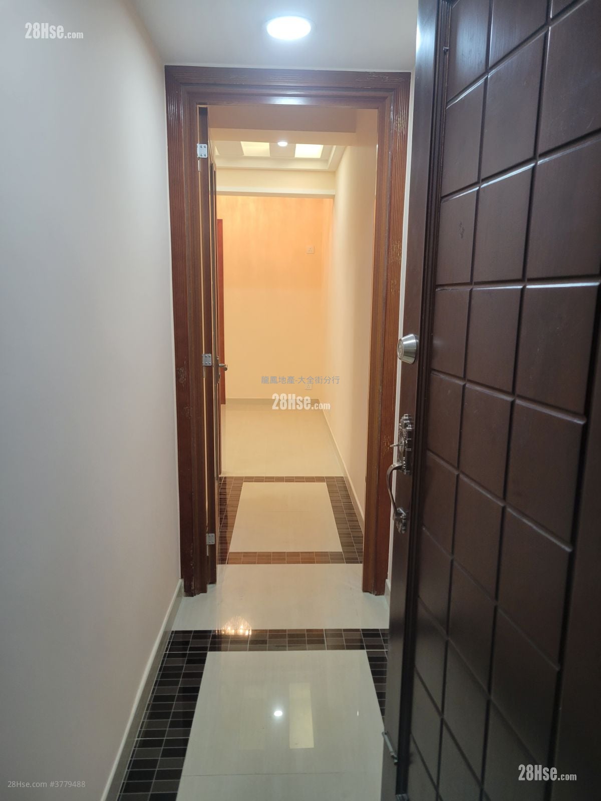 中美楼 售盘 2 房 , 1 浴室 335 平方尺