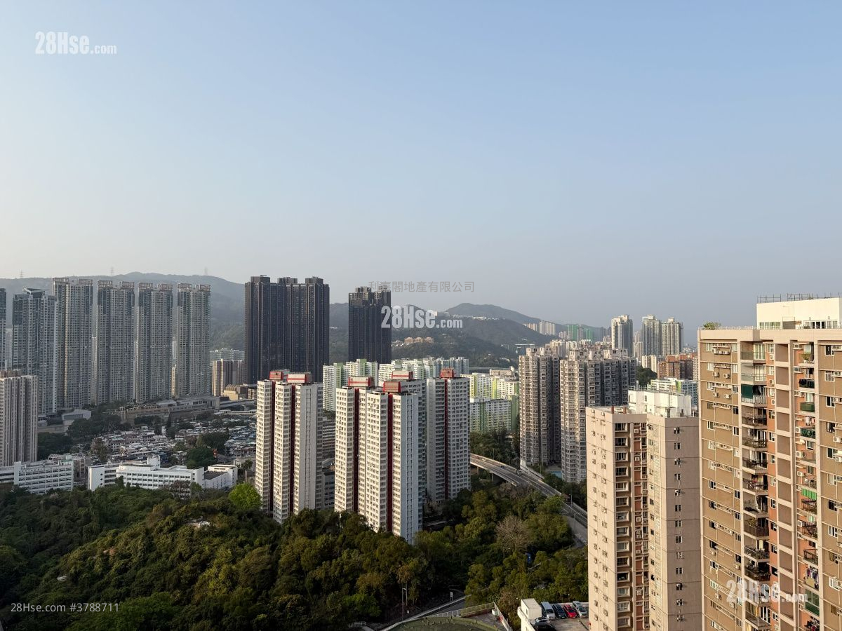 世界花园 售盘 4 房 , 1 浴室 1,800 平方尺