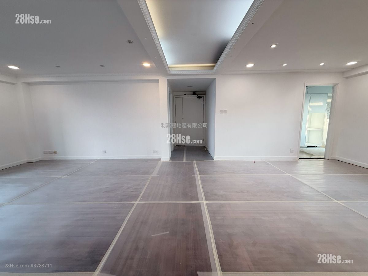 世界花园 售盘 4 房 , 1 浴室 1,800 平方尺