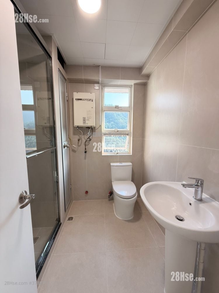 世界花园 售盘 4 房 , 1 浴室 1,800 平方尺