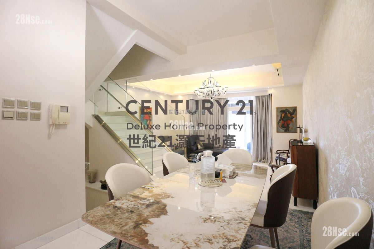 The Beverly Hills Rental 4 Bedrooms , 2 Bathrooms 1,606 ft²