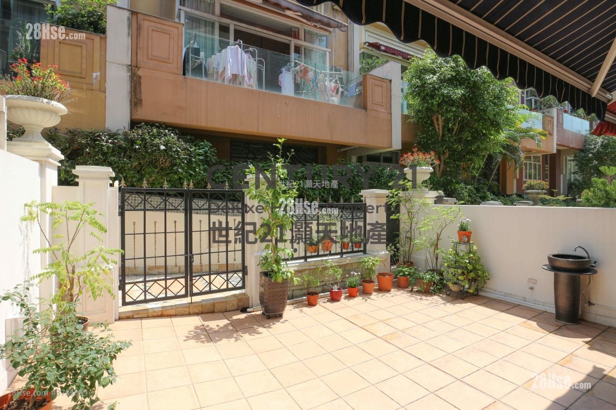 The Beverly Hills Rental 4 Bedrooms , 2 Bathrooms 1,606 ft²