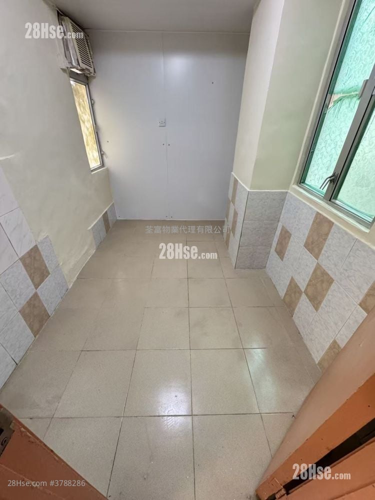 Tsuen Lok Building Rental 2 Bedrooms , 1 Bathroom 400 ft²