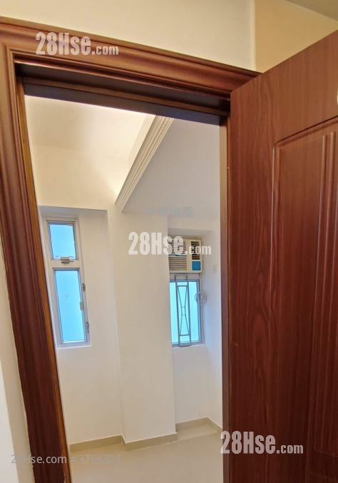 侨荣大厦 售盘 2 房 , 1 浴室 228 平方尺