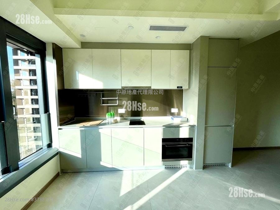 #Lyos Sell Studio , 1 Bathroom 205 ft²