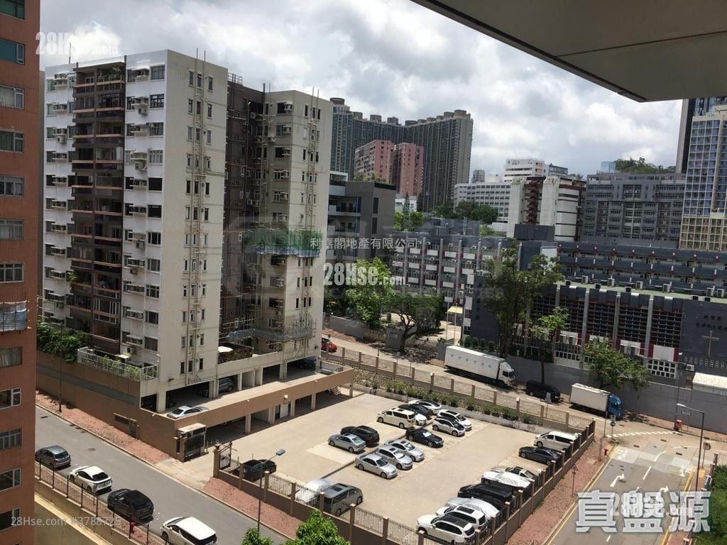 Dunbar Place Sell 4 Bedrooms 1,829 ft²