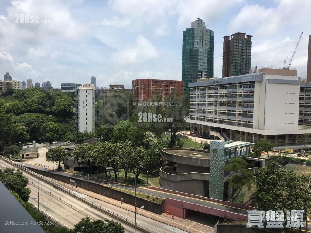 Dunbar Place Sell 4 Bedrooms 1,829 ft²