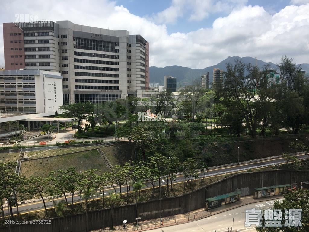 Dunbar Place Sell 4 Bedrooms 1,829 ft²