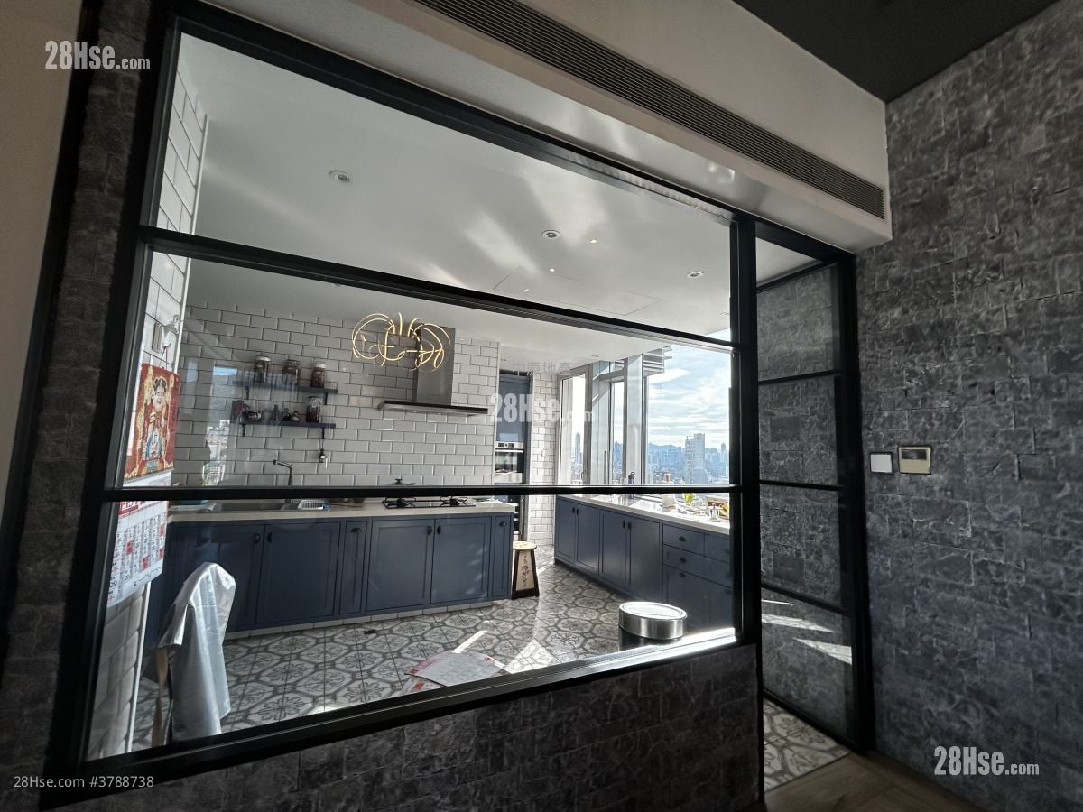 Forfar Sell 4 Bedrooms 1,755 ft²