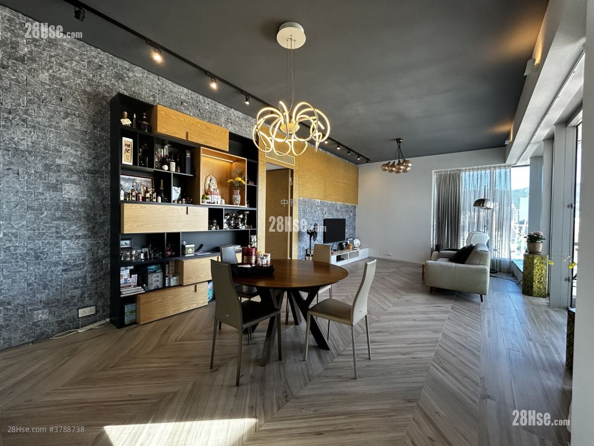 Forfar Sell 4 Bedrooms 1,755 ft²