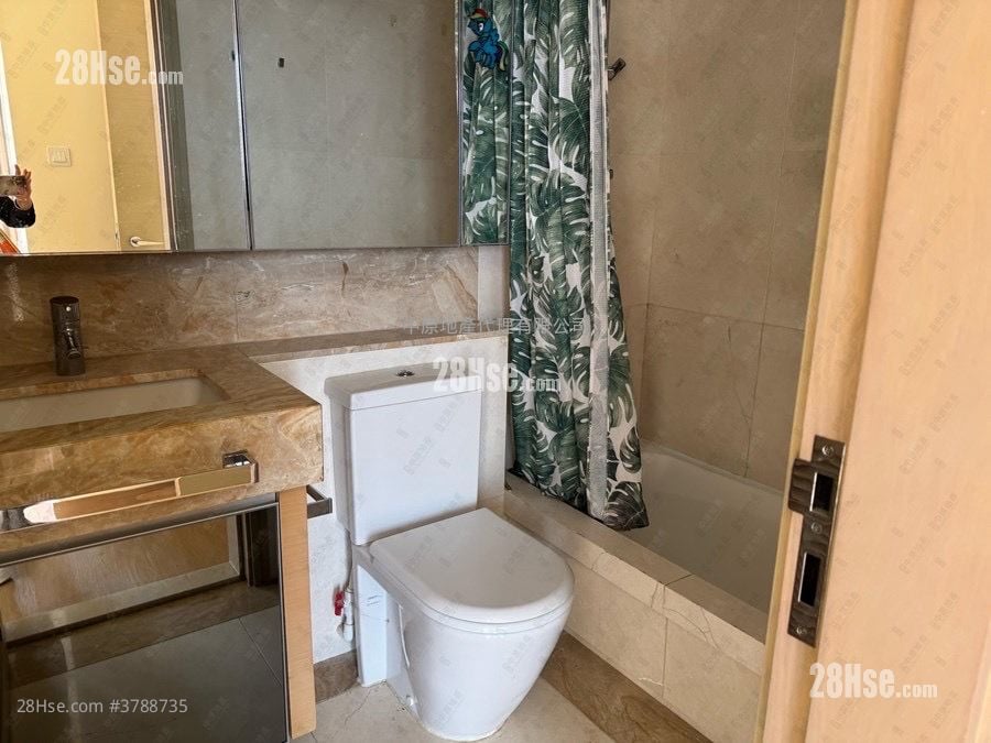 The Latitude Rental 3 Bedrooms , 2 Bathrooms 894 ft²