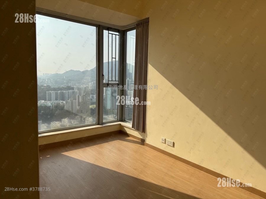 The Latitude Rental 3 Bedrooms , 2 Bathrooms 894 ft²