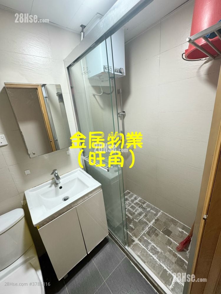 Ngai Hing Mansion Rental 3 Bedrooms , 1 Bathroom 525 ft²