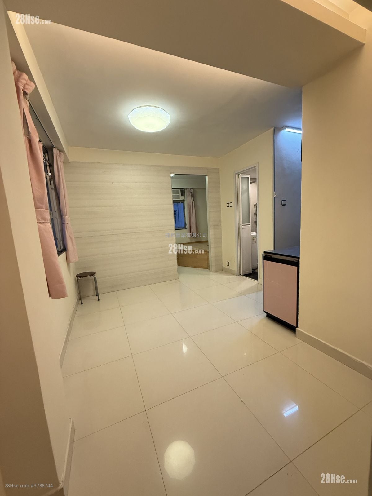 德宝大厦 售盘 2 房 , 1 浴室 291 平方尺