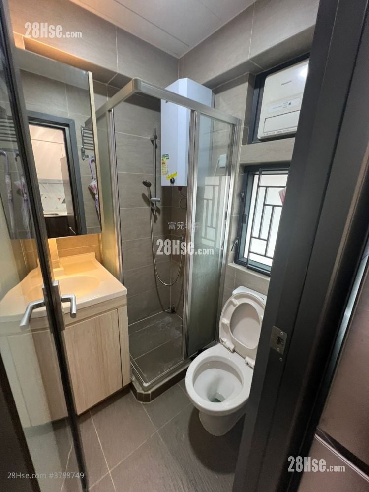 On Ga Building Rental 2 Bedrooms 304 ft²