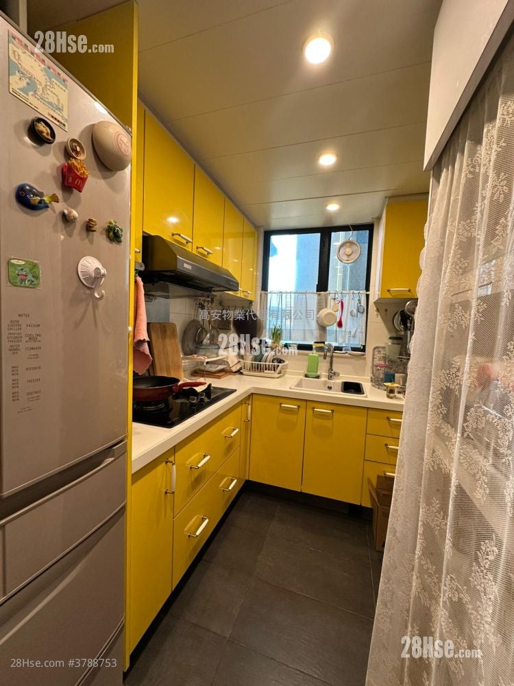 Park Island Sell 3 Bedrooms , 2 Bathrooms 837 ft²