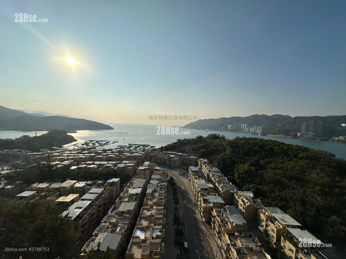 Park Island Sell 3 Bedrooms , 2 Bathrooms 837 ft²