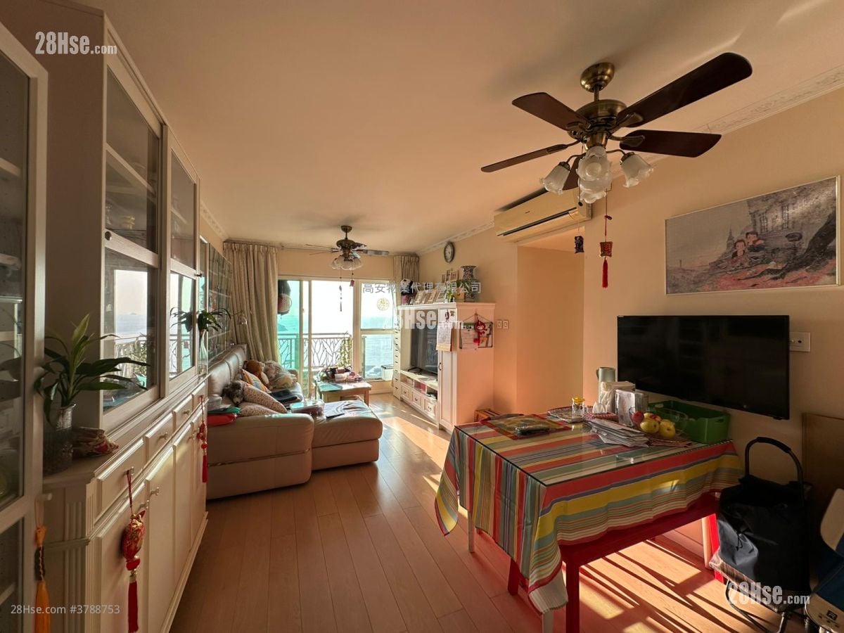 Park Island Sell 3 Bedrooms , 2 Bathrooms 837 ft²