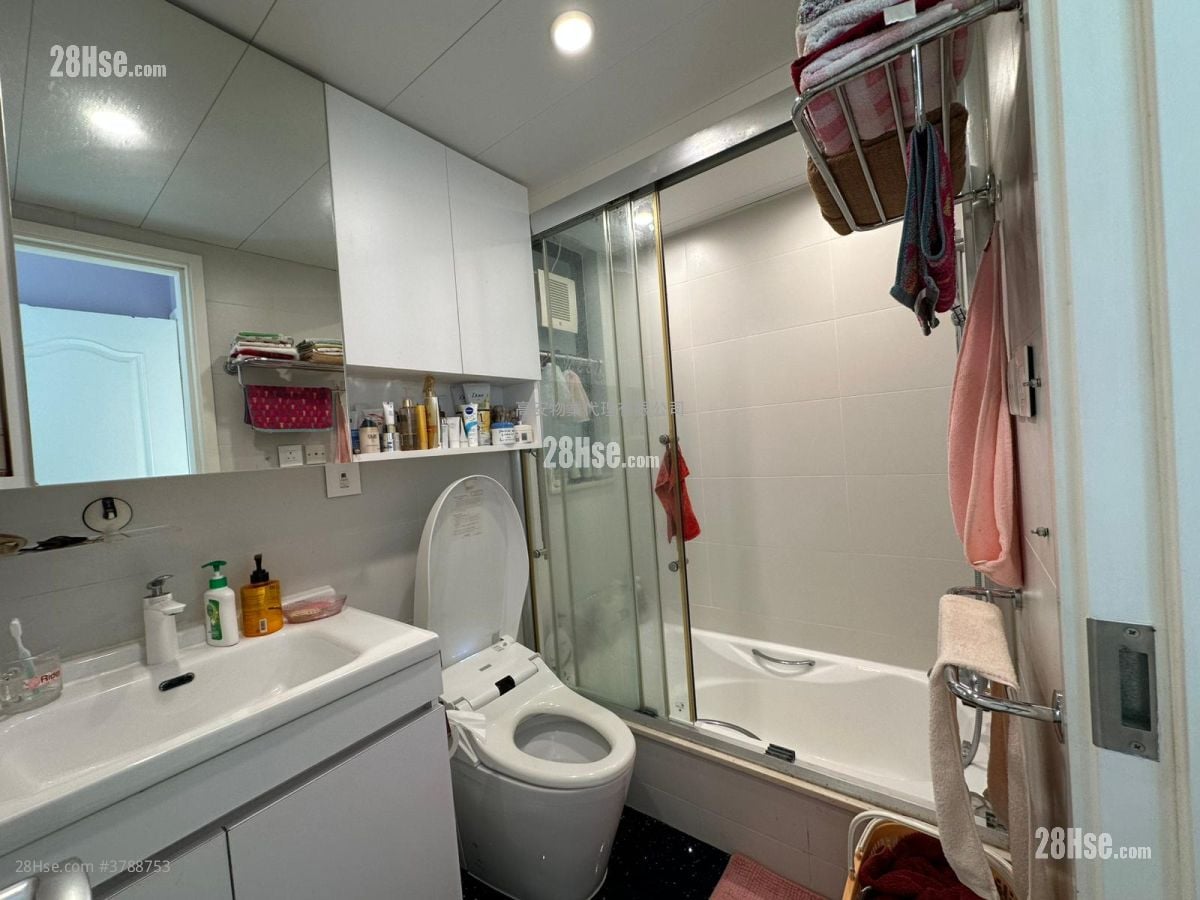 Park Island Sell 3 Bedrooms , 2 Bathrooms 837 ft²