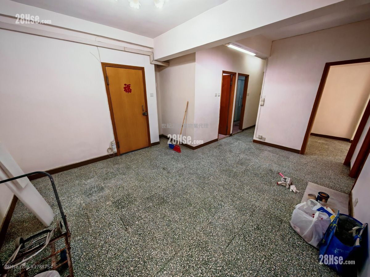 打鼓岭道3-7号 租盘 3 房 , 1 浴室 594 平方尺