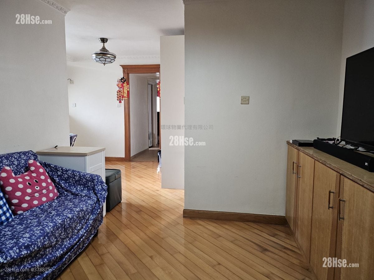 Beverly Garden Sell 3 Bedrooms , 2 Bathrooms 592 ft²