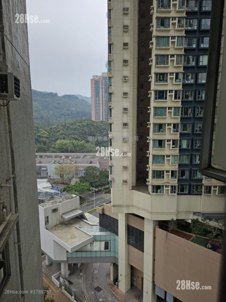 Beverly Garden Sell 3 Bedrooms , 2 Bathrooms 592 ft²