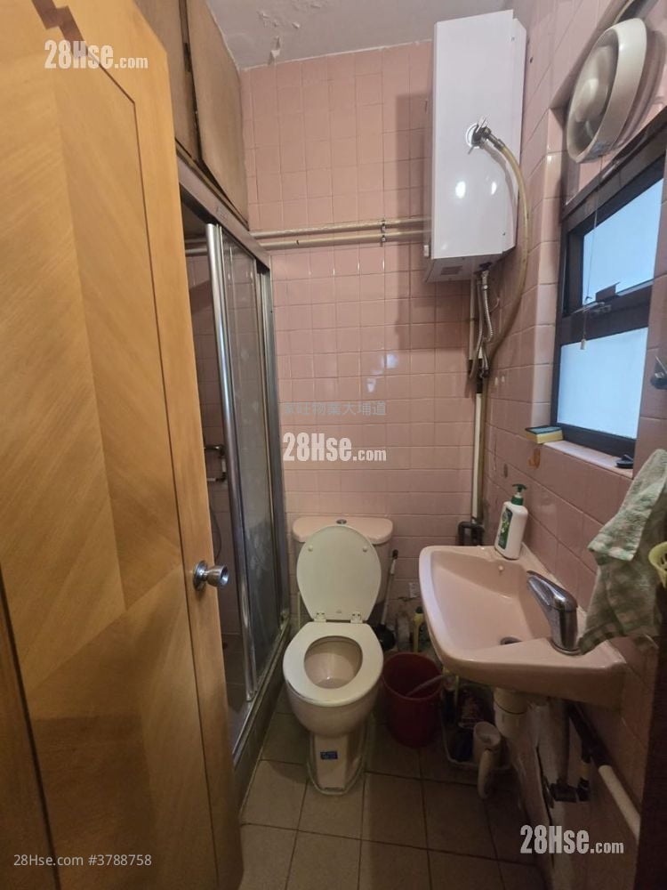 南苑大厦 售盘 3 房 , 1 浴室 463 平方尺