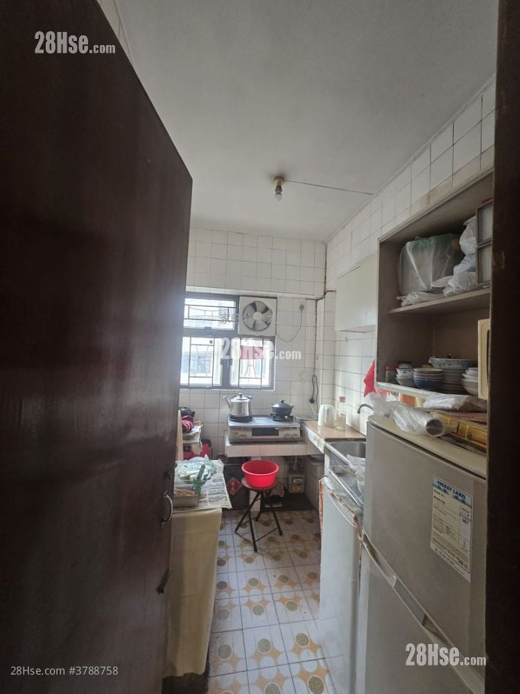 南苑大厦 售盘 3 房 , 1 浴室 463 平方尺