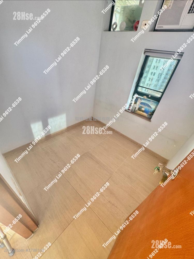 Yau On Court Sell 2 Bedrooms , 1 Bathroom 318 ft²