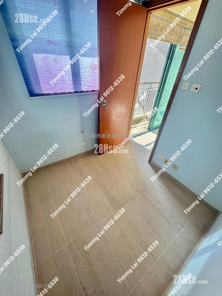 Yau On Court Sell 2 Bedrooms , 1 Bathroom 318 ft²