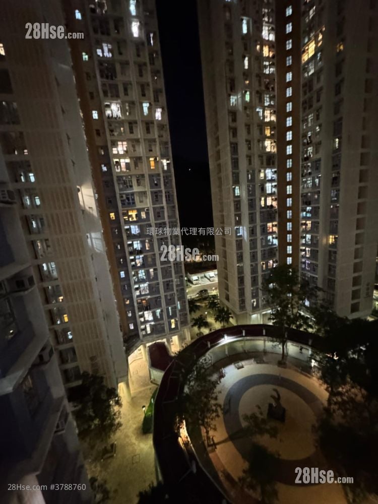 Choi Ming Court Sell 3 Bedrooms , 2 Bathrooms 650 ft²